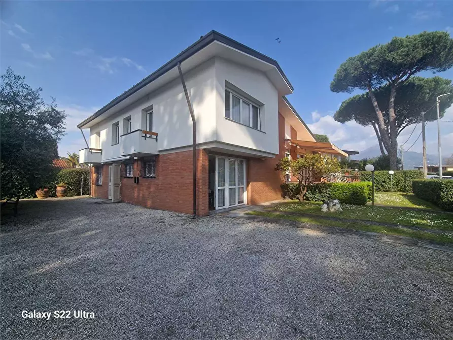 Immagine 46 di Villa in affitto  in Via Del Ghirlandaio a Pietrasanta
