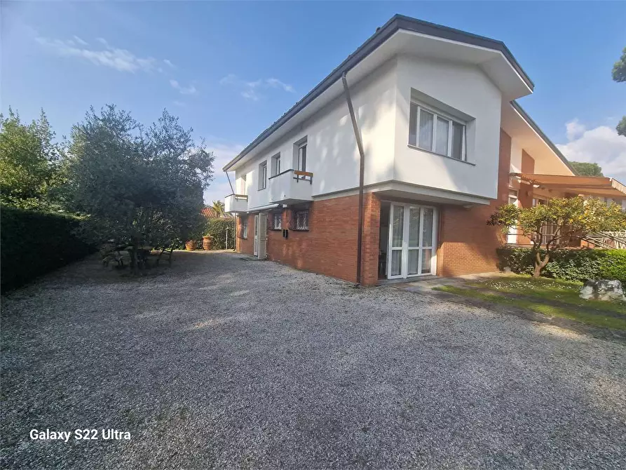 Immagine 47 di Villa in affitto  in Via Del Ghirlandaio a Pietrasanta
