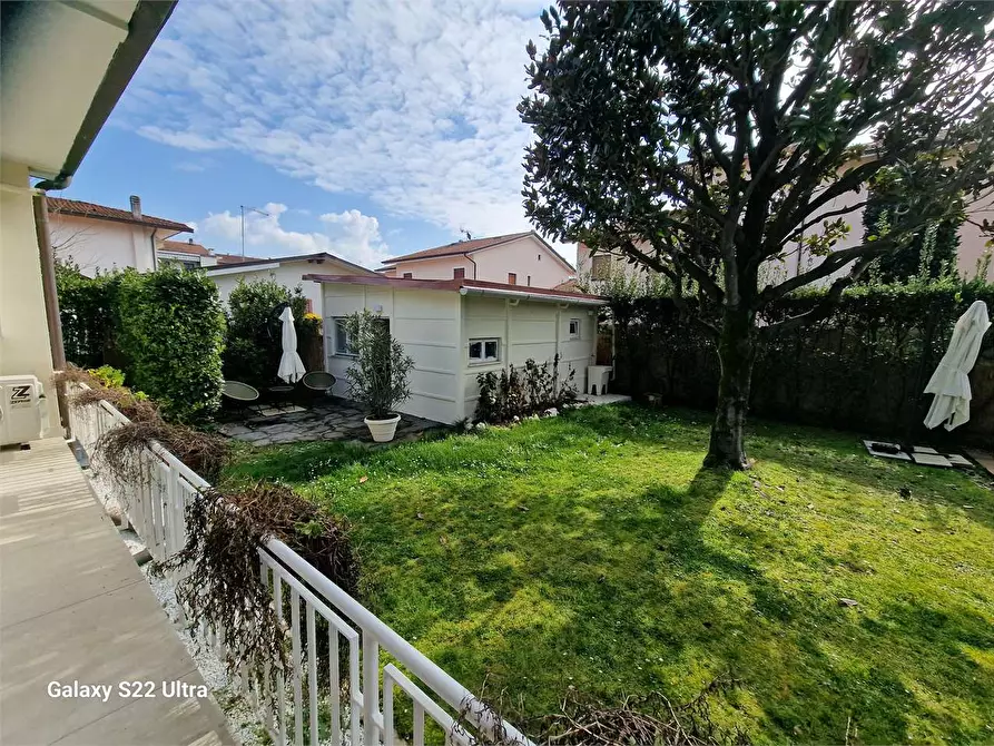 Immagine 6 di Villa in vendita  in Via Bruno Toni a Forte Dei Marmi