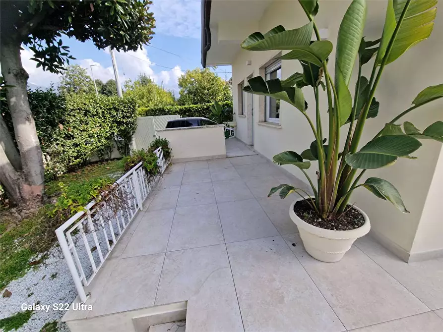 Immagine 29 di Villa in vendita  in Via Bruno Toni a Forte Dei Marmi