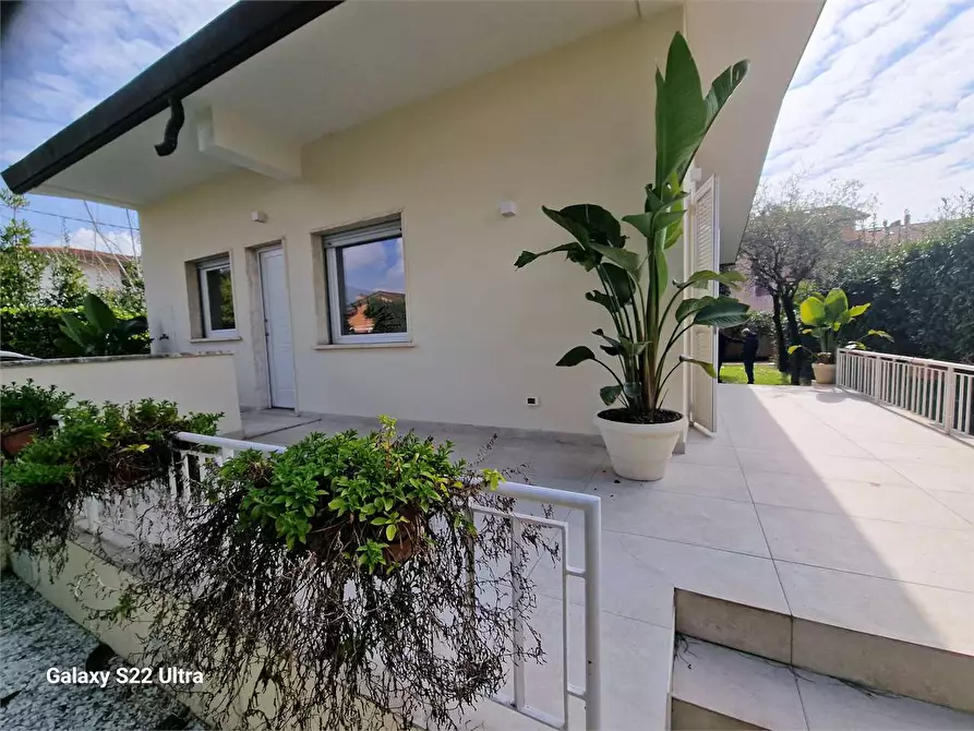 Immagine 3 di Villa in vendita  in Via Bruno Toni a Forte Dei Marmi