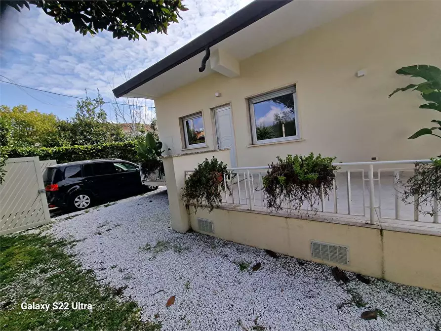 Immagine 30 di Villa in vendita  in Via Bruno Toni a Forte Dei Marmi