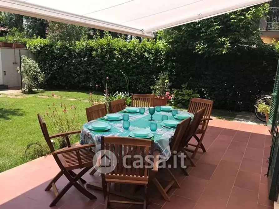 Immagine 27 di Casa bifamiliare in affitto  in Via Dei Medici a Forte Dei Marmi