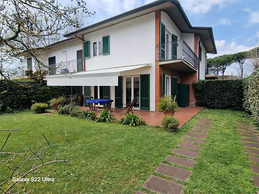 Immagine 29 di Casa bifamiliare in affitto  in Via Dei Medici a Forte Dei Marmi