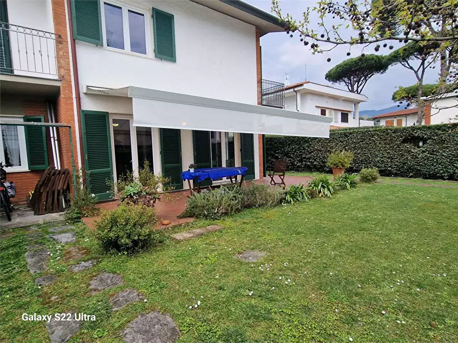 Immagine 30 di Casa bifamiliare in affitto  in Via Dei Medici a Forte Dei Marmi