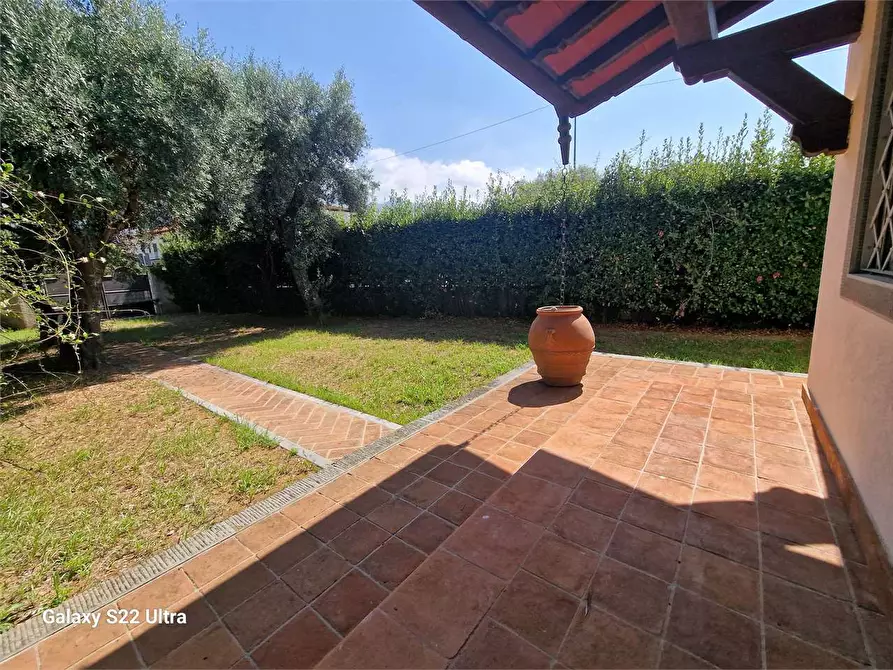 Immagine 6 di Casa bifamiliare in vendita  in Via Nerino Garbuio a Seravezza