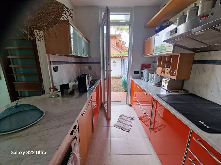 Immagine 13 di Casa bifamiliare in affitto  in Via Raffaele de Grada a Forte Dei Marmi