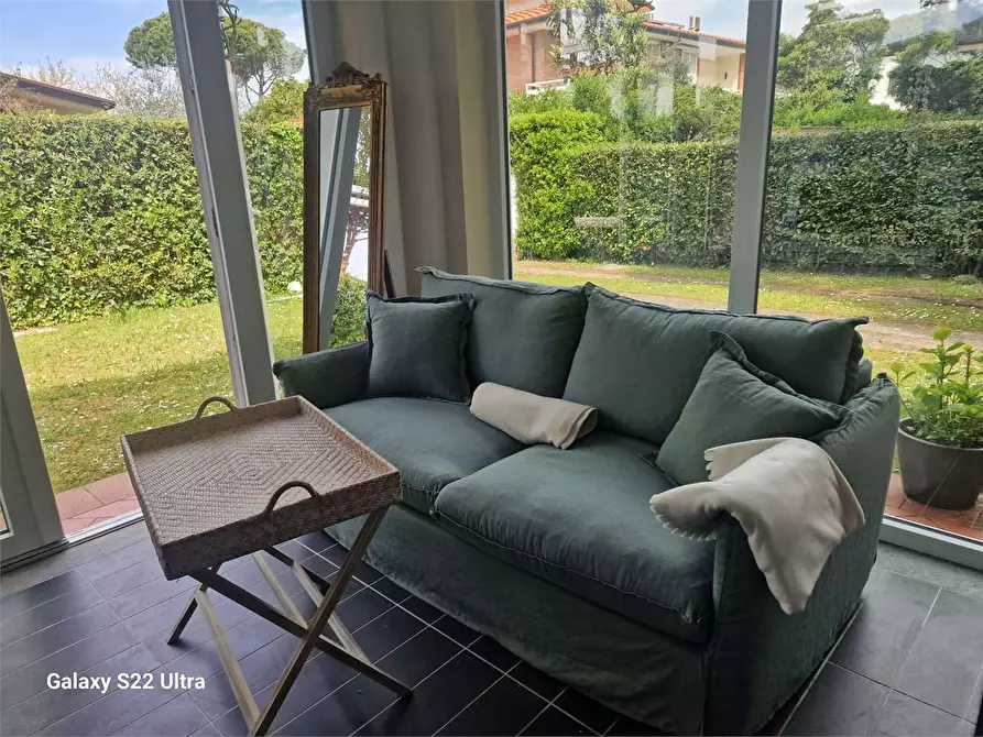 Immagine 3 di Casa bifamiliare in affitto  in Via Raffaele de Grada a Forte Dei Marmi
