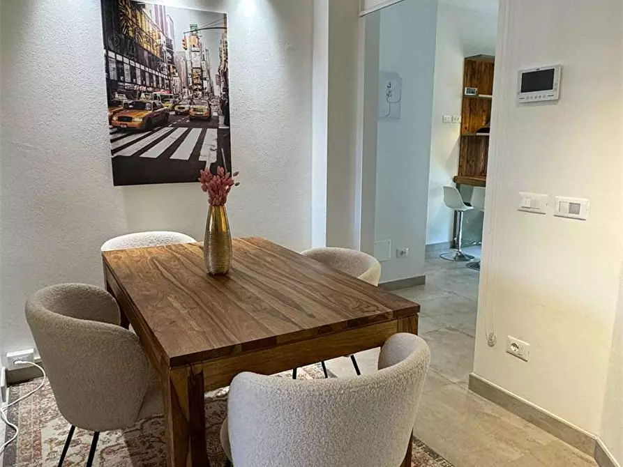 Immagine 4 di Appartamento in vendita  in Via Cateratte a Montignoso