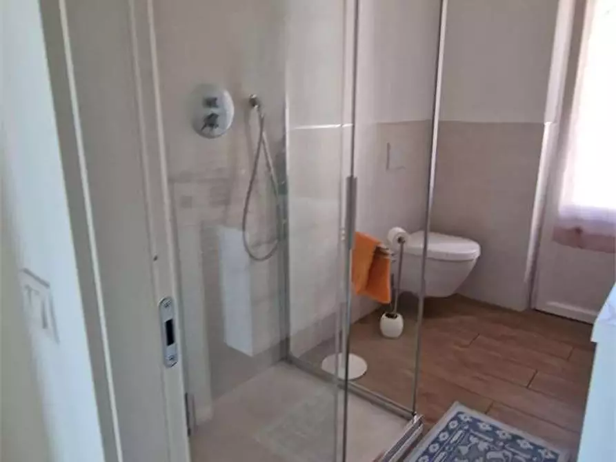 Immagine 12 di Appartamento in vendita  in Via  Oberdan a Pietrasanta