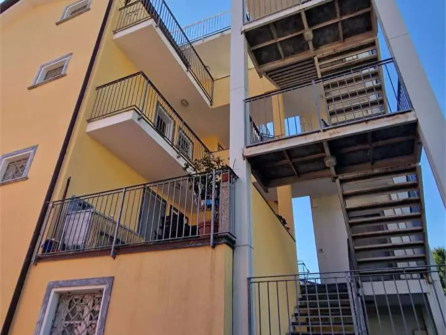 Immagine 5 di Appartamento in vendita  in Via  Oberdan a Pietrasanta