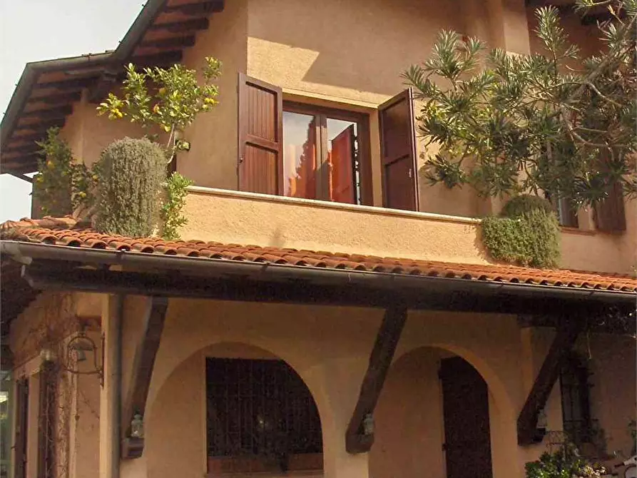 Immagine 5 di Villa in vendita  in Via Scassi carli a Forte Dei Marmi