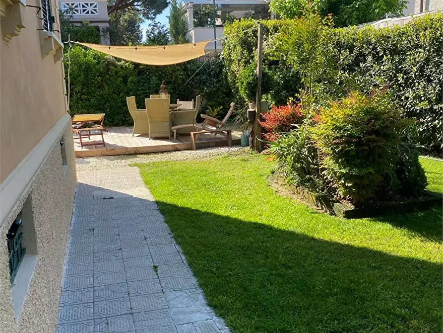 Immagine 24 di Casa indipendente in affitto  in Via Palestro a Forte Dei Marmi