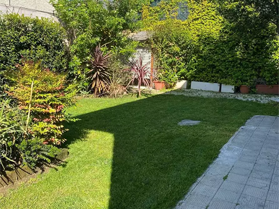 Immagine 26 di Casa indipendente in affitto  in Via Palestro a Forte Dei Marmi