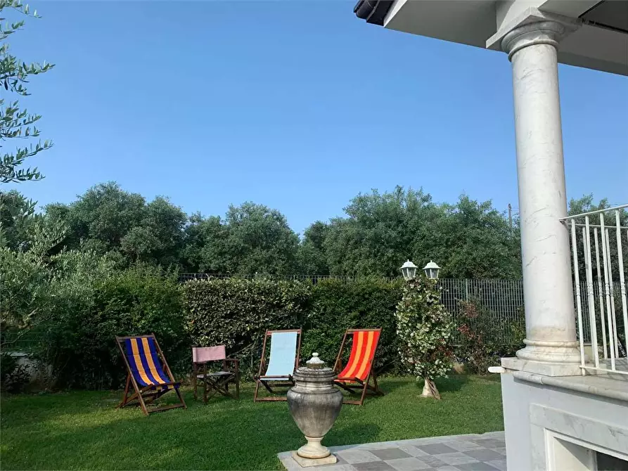Immagine 1 di Casa bifamiliare in vendita  in Via G.Paisiello a Pietrasanta