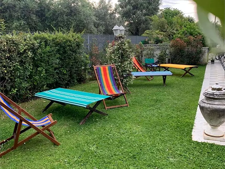 Immagine 16 di Casa bifamiliare in vendita  in Via G.Paisiello a Pietrasanta