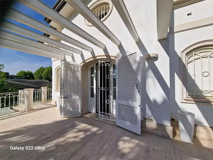 Immagine 3 di Villa in affitto  in Via B.Croce a Forte Dei Marmi
