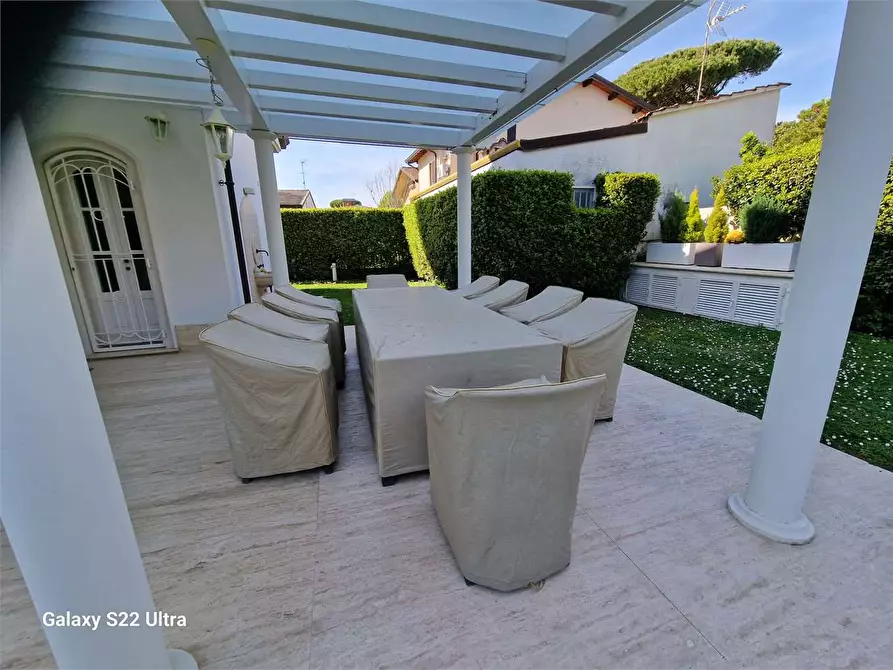 Immagine 23 di Villa in affitto  in Via B.Croce a Forte Dei Marmi
