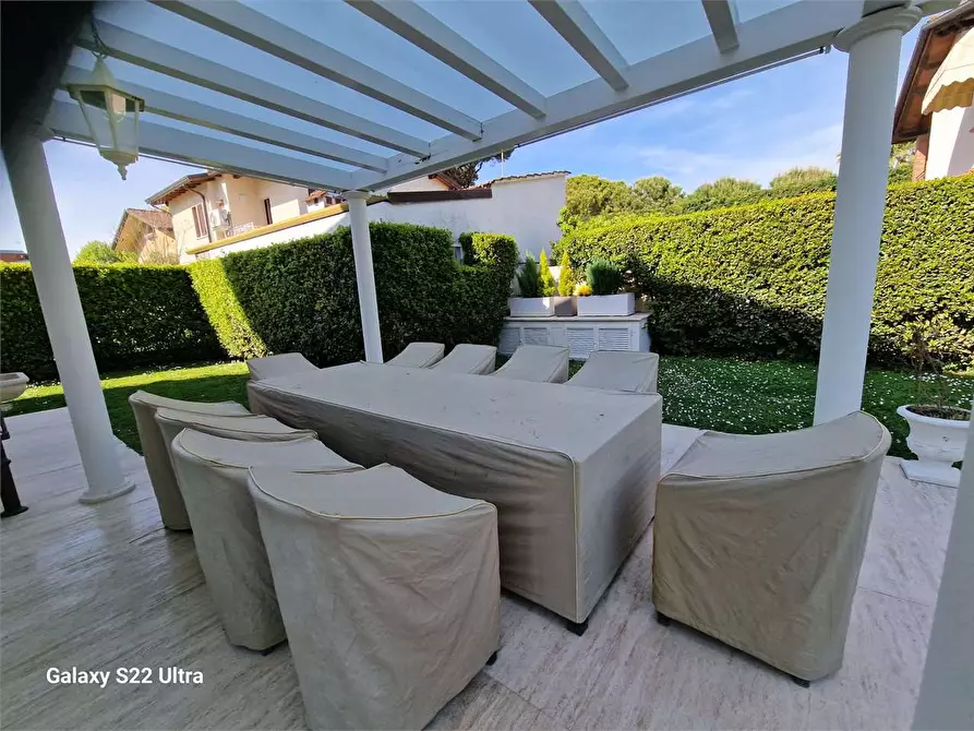 Immagine 6 di Villa in affitto  in Via B.Croce a Forte Dei Marmi