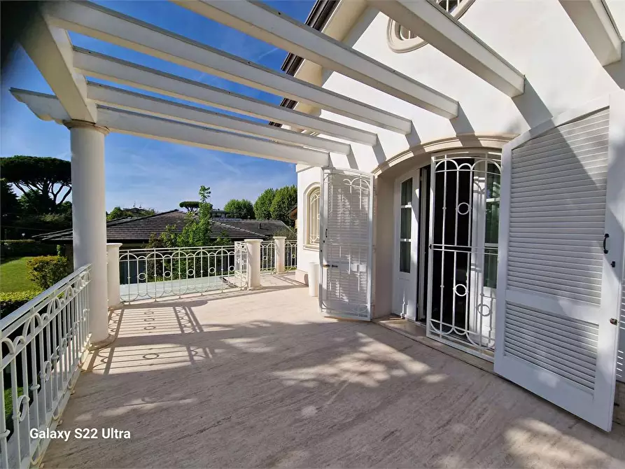 Immagine 7 di Villa in affitto  in Via B.Croce a Forte Dei Marmi