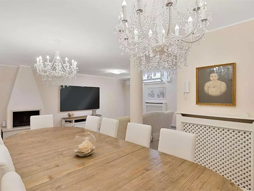 Immagine 20 di Villa in affitto  in Viale Apua a Pietrasanta