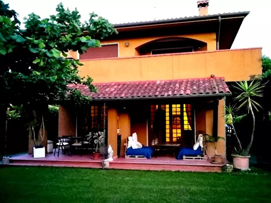Immagine 22 di Villa in vendita  in Via Viner a Forte Dei Marmi