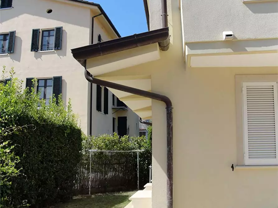 Immagine 3 di Villa in affitto  in Via Roma a Forte Dei Marmi