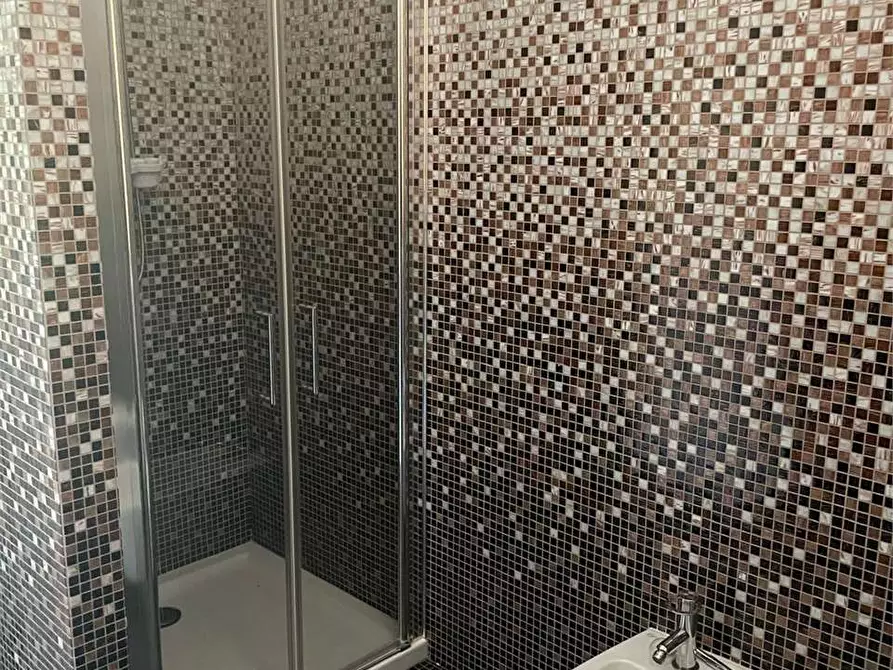 Immagine 55 di Villa in affitto  in via Romana a Montignoso
