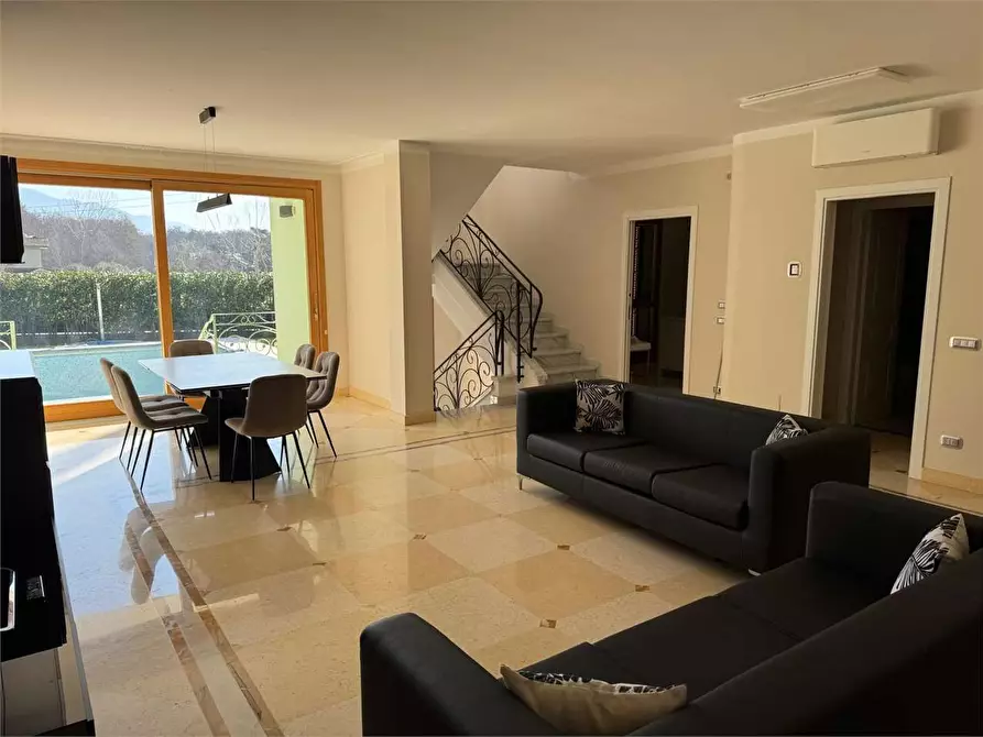 Immagine 8 di Villa in affitto  in via Romana a Montignoso