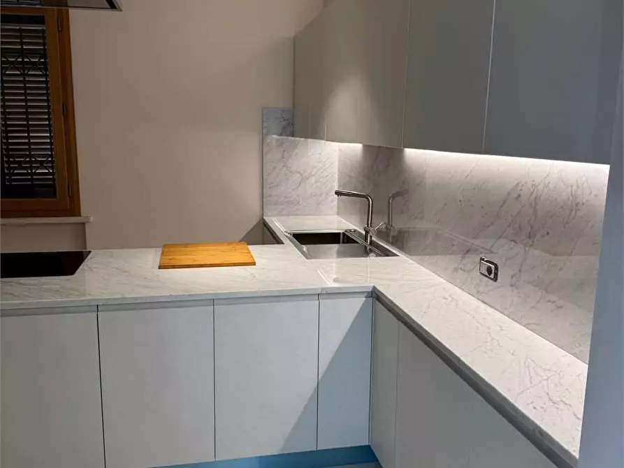 Immagine 58 di Villa in affitto  in via Romana a Montignoso