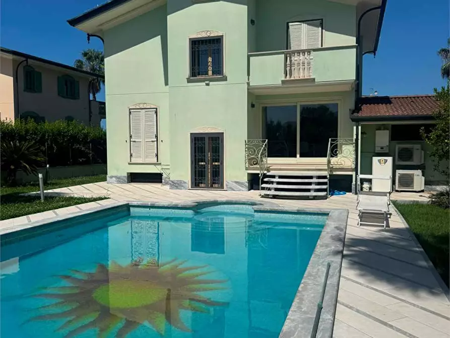 Immagine 5 di Villa in affitto  in via Romana a Montignoso