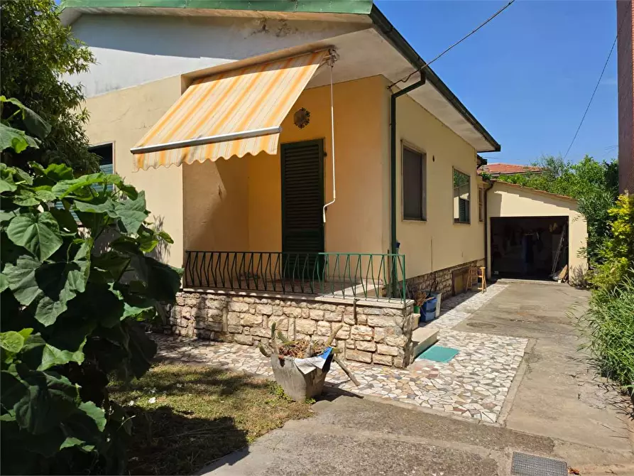 Immagine 3 di Casa indipendente in vendita  in Via Trento a Seravezza