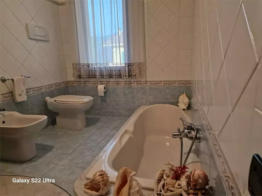 Immagine 25 di Villetta a schiera in vendita  in Via Canova a Forte Dei Marmi