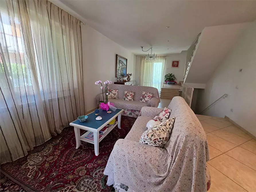 Immagine 17 di Villa in vendita  in Via Tremaiola a Pietrasanta