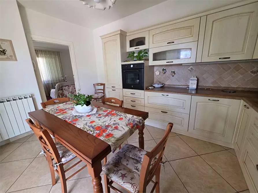 Immagine 26 di Villa in vendita  in Via Tremaiola a Pietrasanta