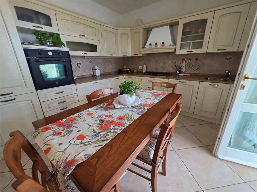 Immagine 28 di Villa in vendita  in Via Tremaiola a Pietrasanta