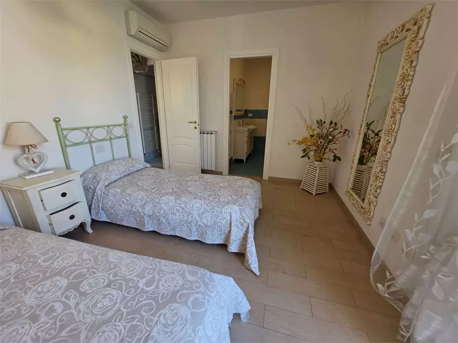 Immagine 41 di Villa in vendita  in Via Tremaiola a Pietrasanta