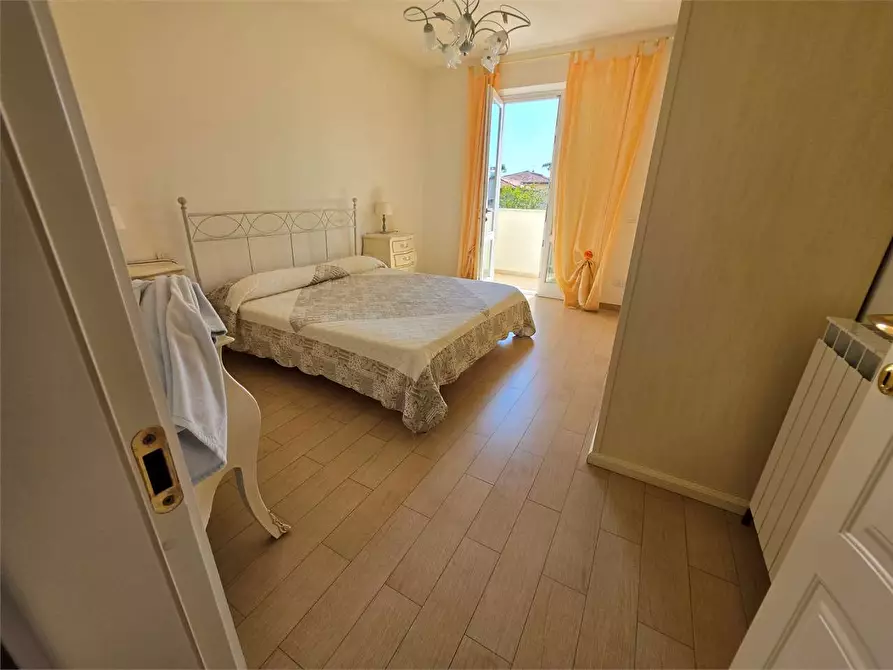 Immagine 45 di Villa in vendita  in Via Tremaiola a Pietrasanta