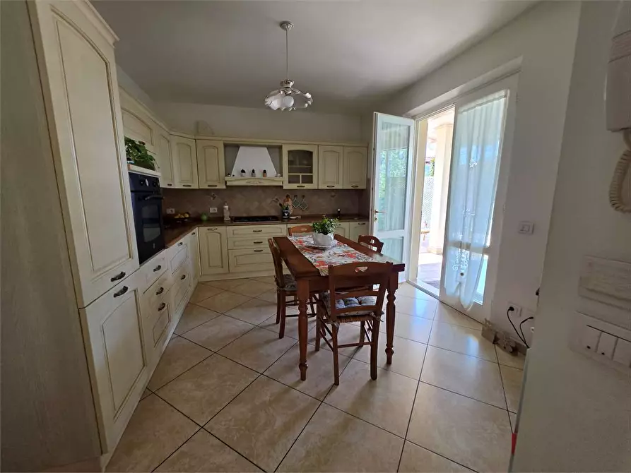 Immagine 25 di Villa in vendita  in Via Tremaiola a Pietrasanta