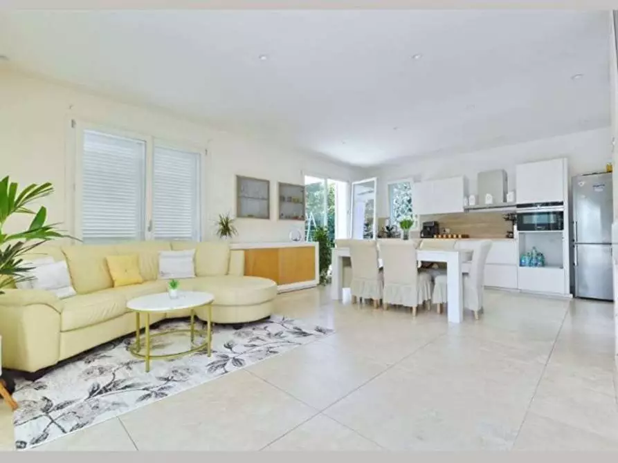 Immagine 4 di Villa in vendita  in Via Mascagni a Forte Dei Marmi