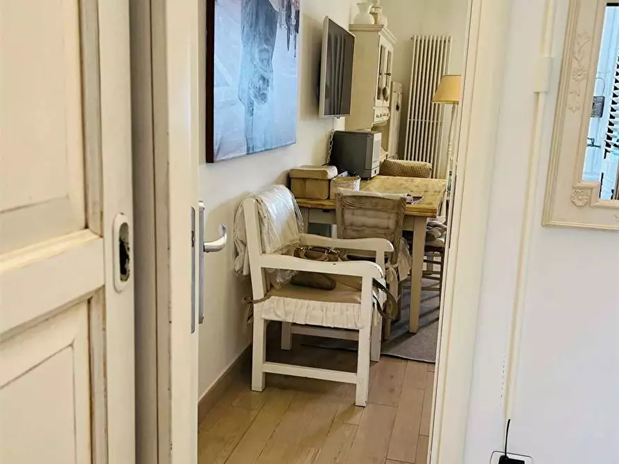 Immagine 21 di Villetta a schiera in vendita  in Via Duca D' Aosta a Forte Dei Marmi
