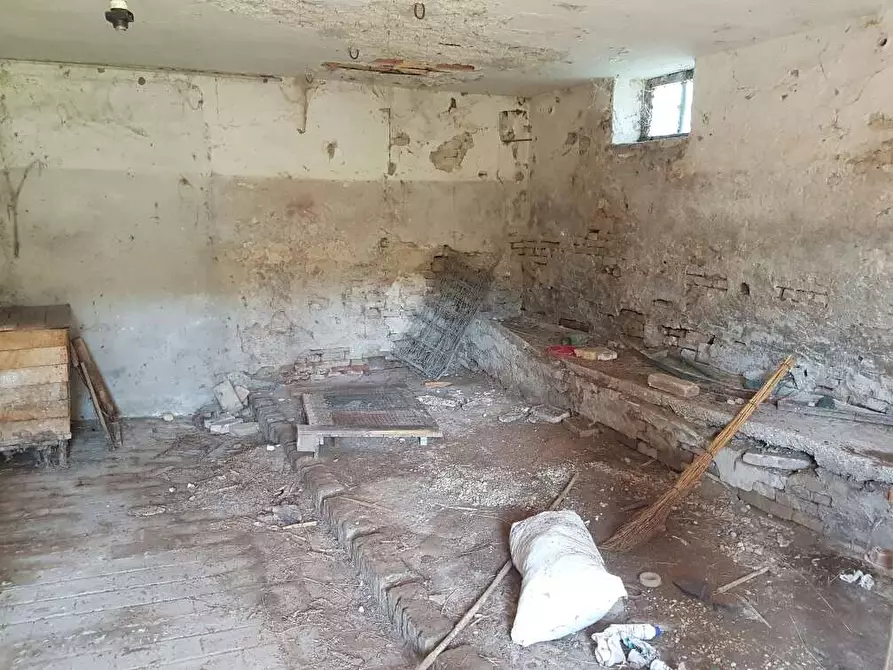 Immagine 12 di Rustico / casale in vendita  in VIA SAN VALENTINO a Osimo