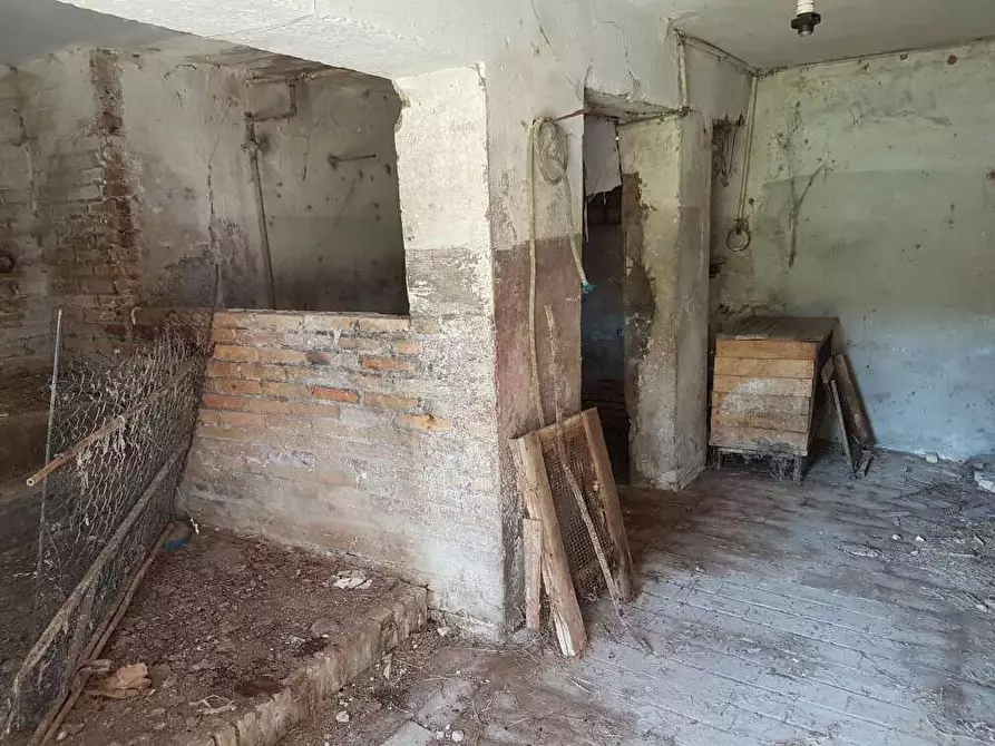 Immagine 13 di Rustico / casale in vendita  in VIA SAN VALENTINO a Osimo