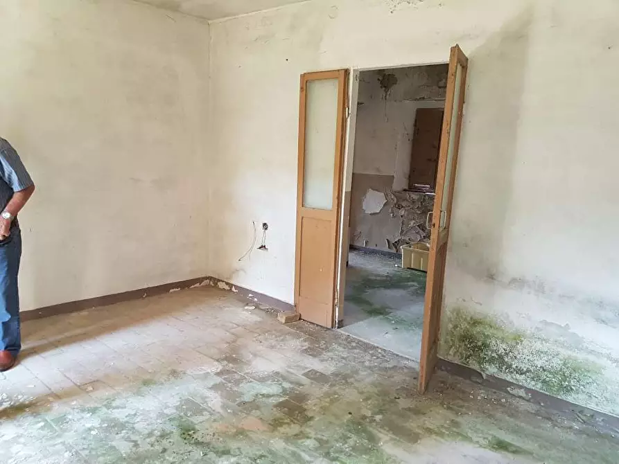 Immagine 10 di Rustico / casale in vendita  in VIA SAN VALENTINO a Osimo