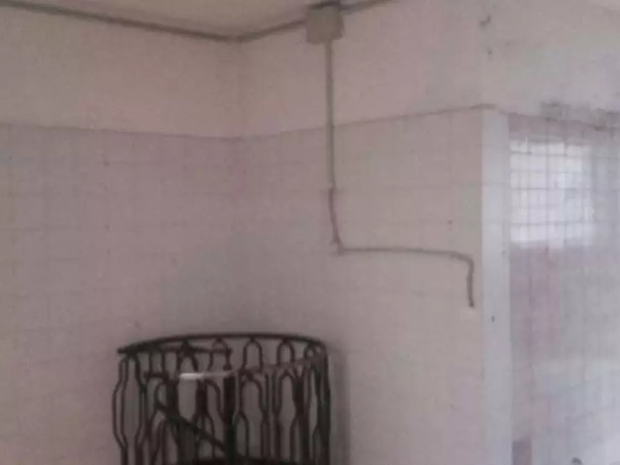 Immagine 5 di Negozio in vendita  in via goito a Ancona