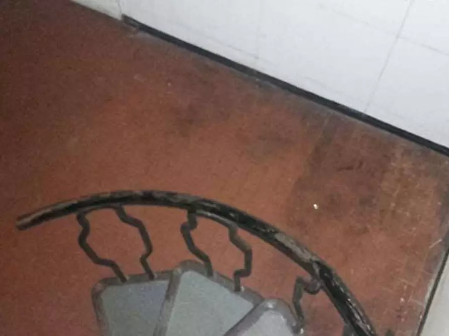 Immagine 10 di Negozio in vendita  in via goito a Ancona