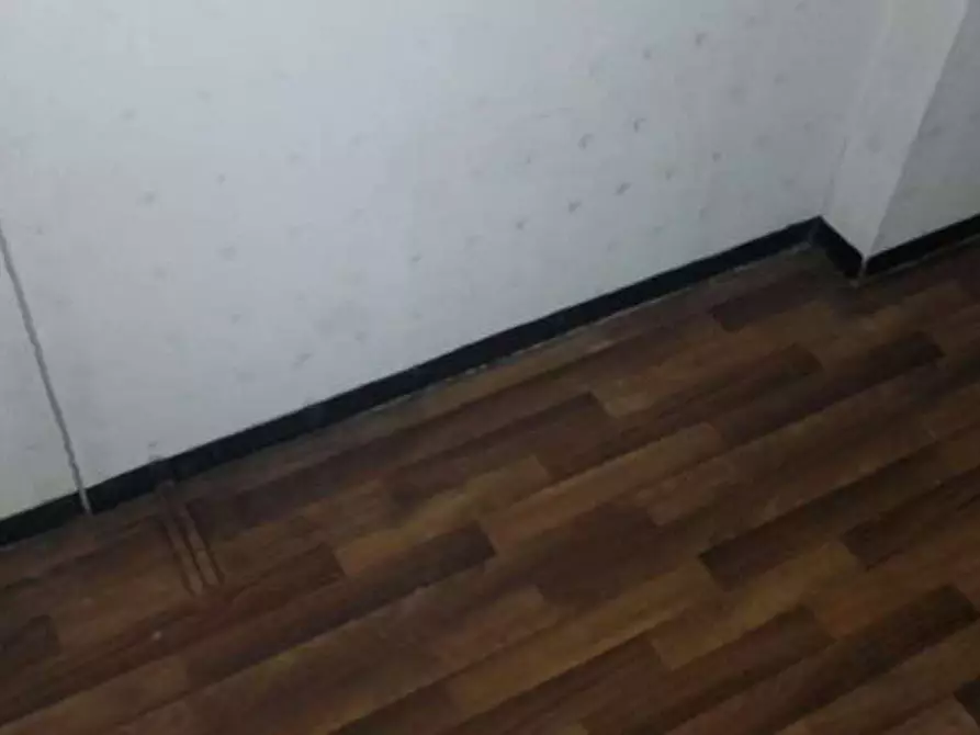 Immagine 13 di Negozio in vendita  in via goito a Ancona