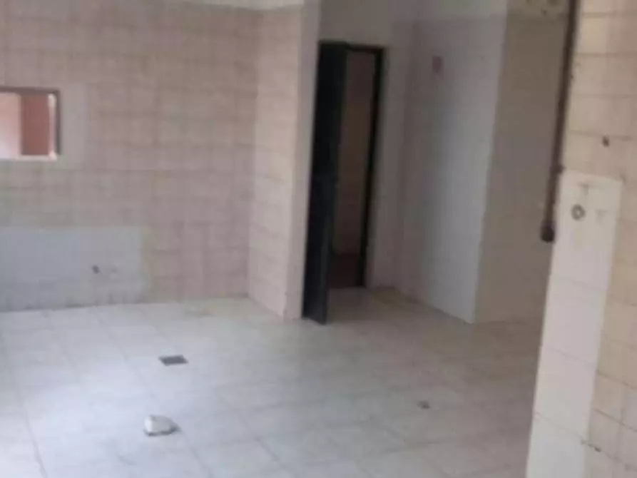 Immagine 14 di Negozio in vendita  in via goito a Ancona