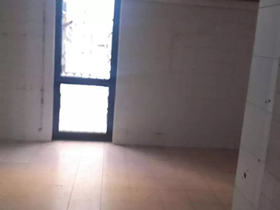 Immagine 15 di Negozio in vendita  in via goito a Ancona