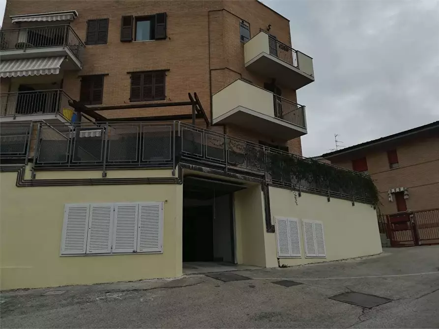 Immagine 13 di Bilocale in vendita  in via marini a Ancona